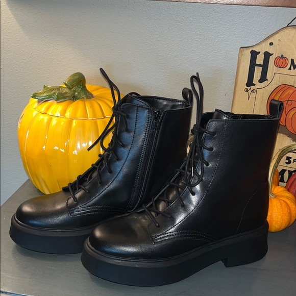 Steve Madden Women's Jazmin Black Combat Platform Ankle Boot sz 9 NWOB - Picture 4 of 15